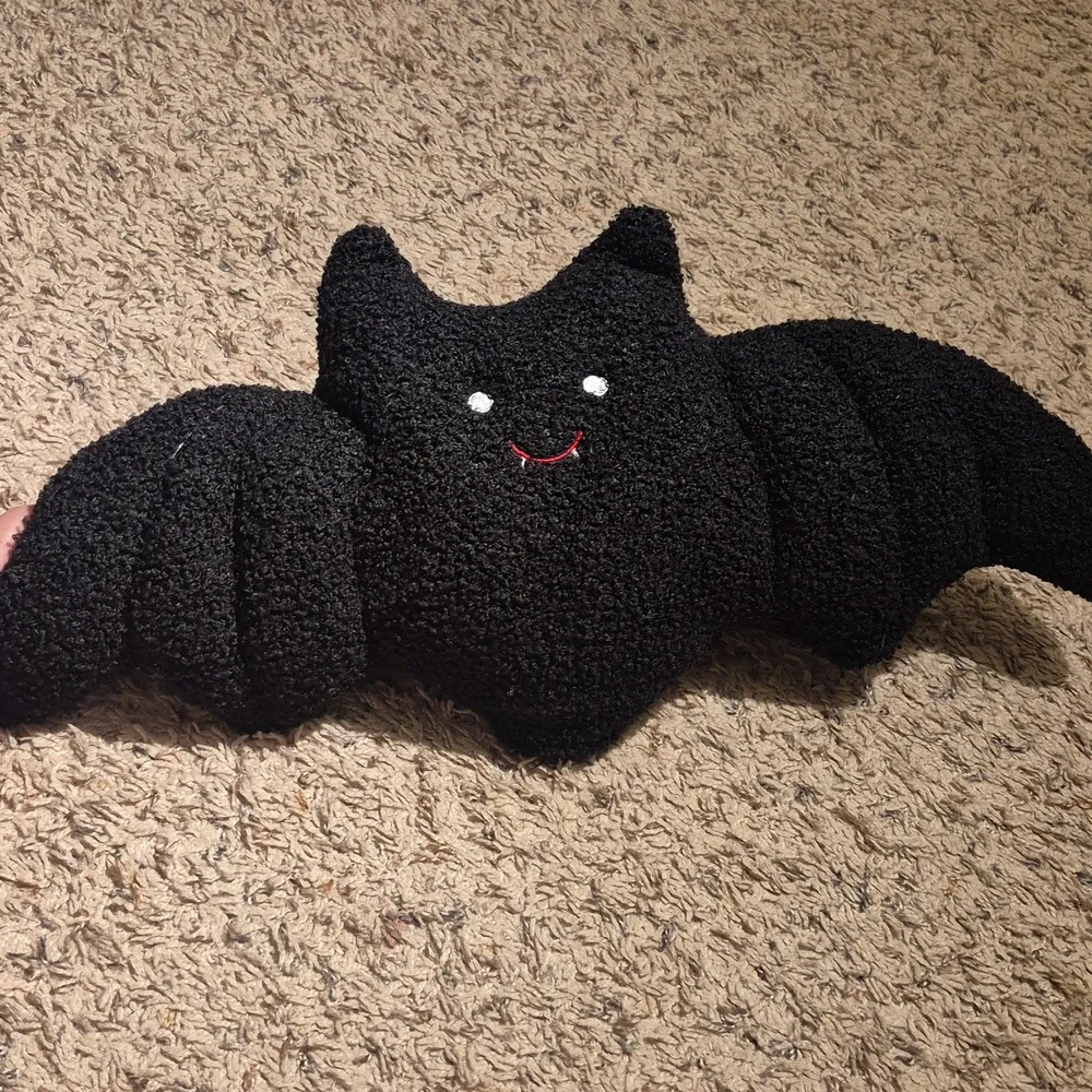 Cute Black Bat Accent Pillow - Picture 1 of 5